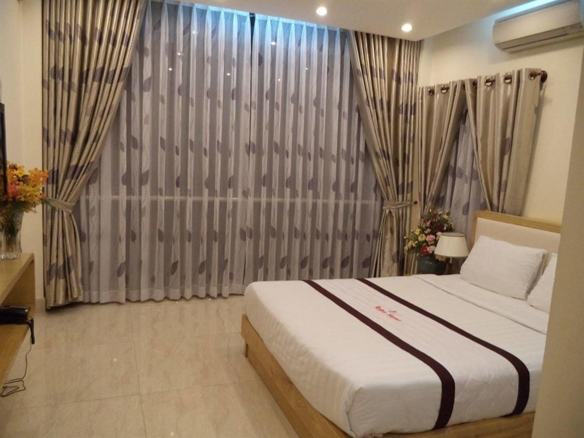 Ruby Hotel Хошимин Екстериор снимка