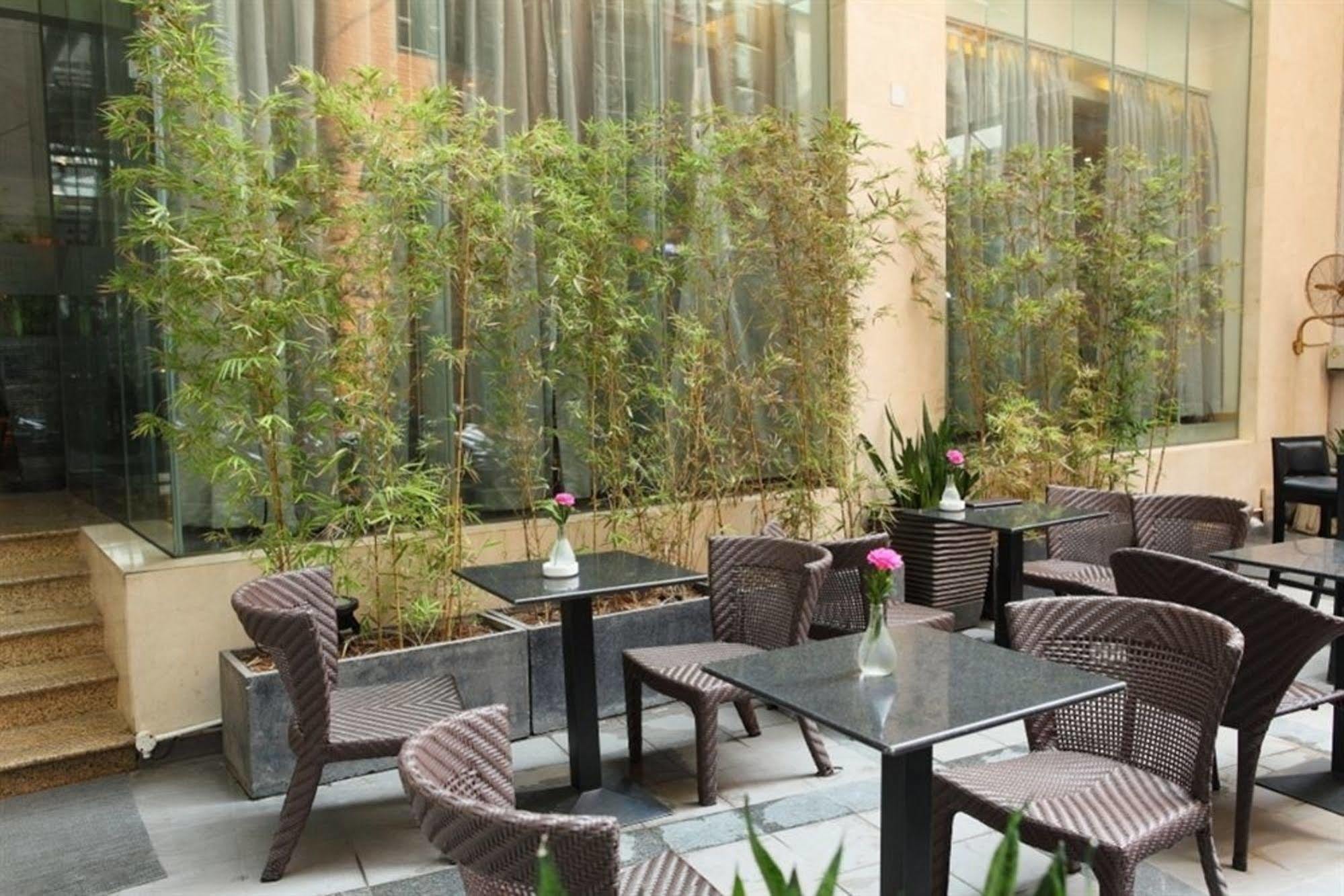 Ruby Hotel Хошимин Екстериор снимка
