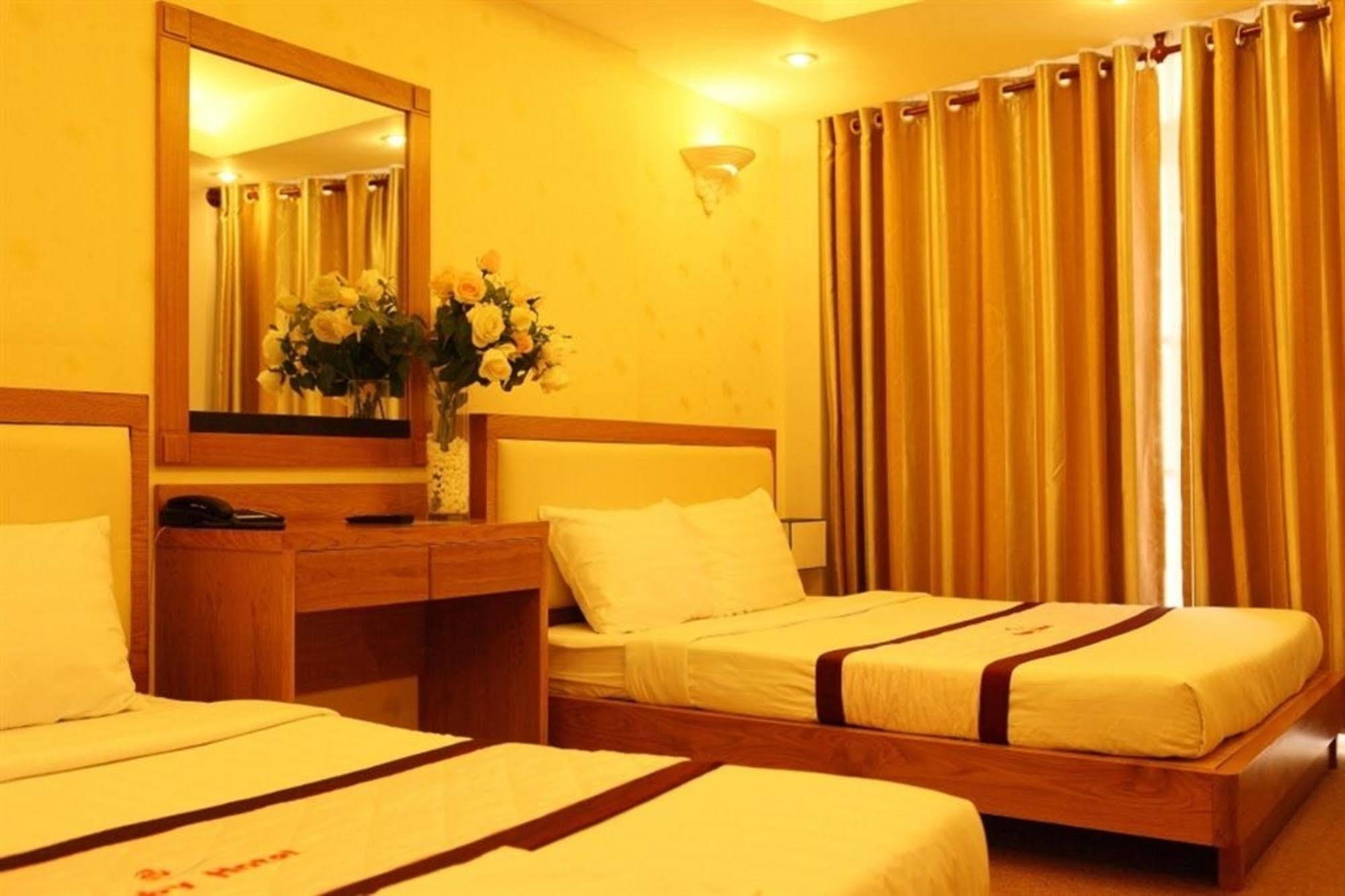 Ruby Hotel Хошимин Екстериор снимка