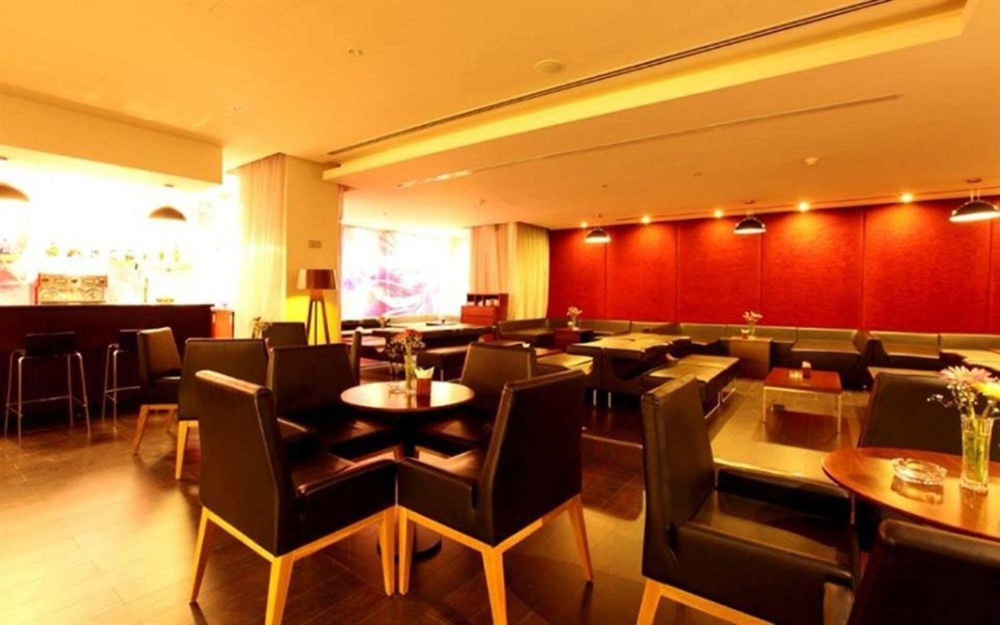 Ruby Hotel Хошимин Екстериор снимка